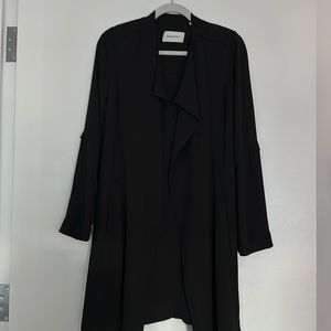 Aritzia Babaton black light jacket with belt. Small